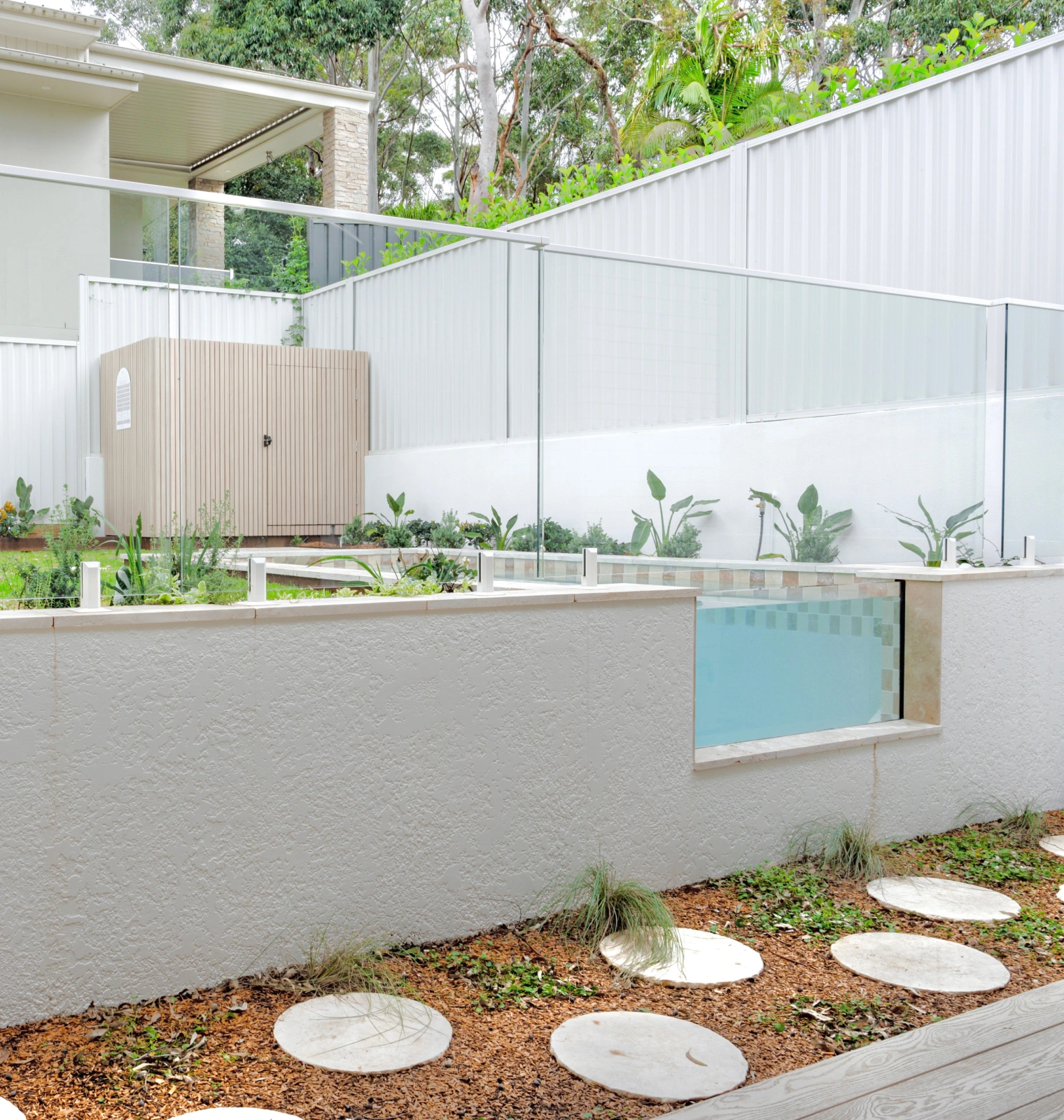 Frameless Glass Pools