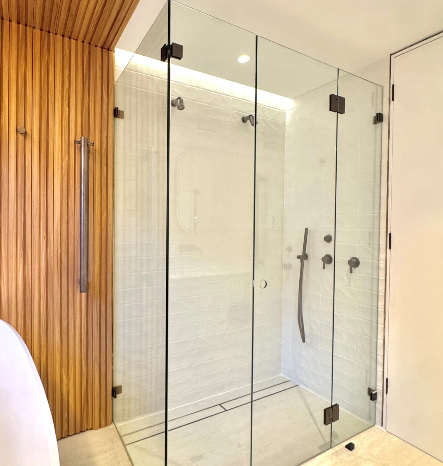 frameless-shower-screens